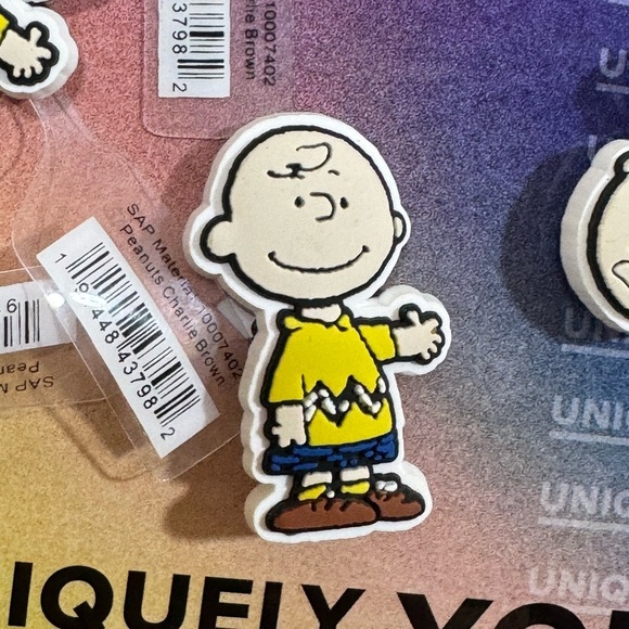 Crocs Jibbitz Charlie Brown Charms 5 pack set - Picture 2 of 2
